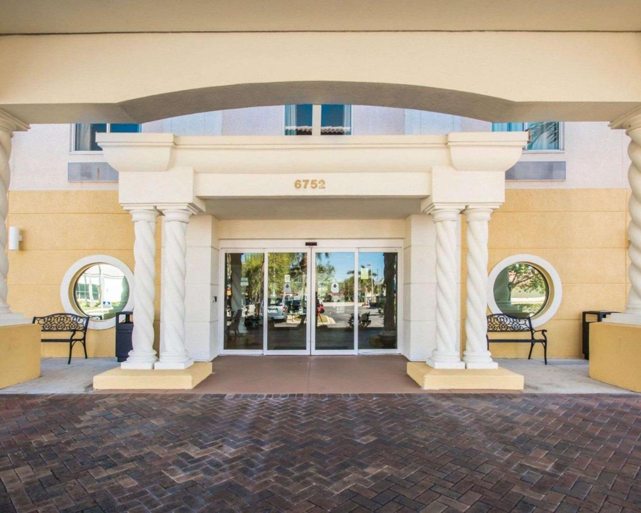Comfort Inn & Suites Jupiter I-95 Екстериор снимка