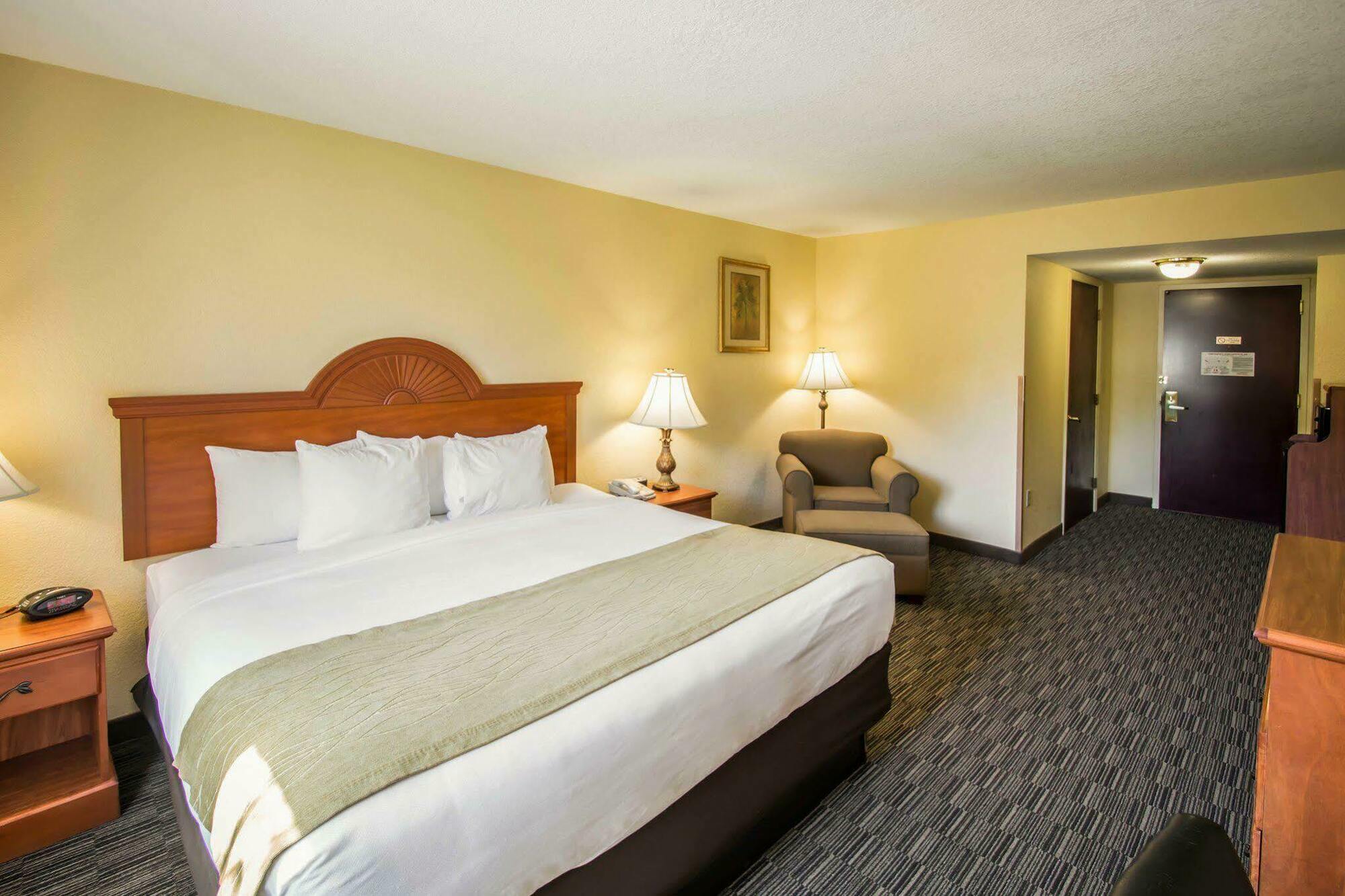 Comfort Inn & Suites Jupiter I-95 Екстериор снимка